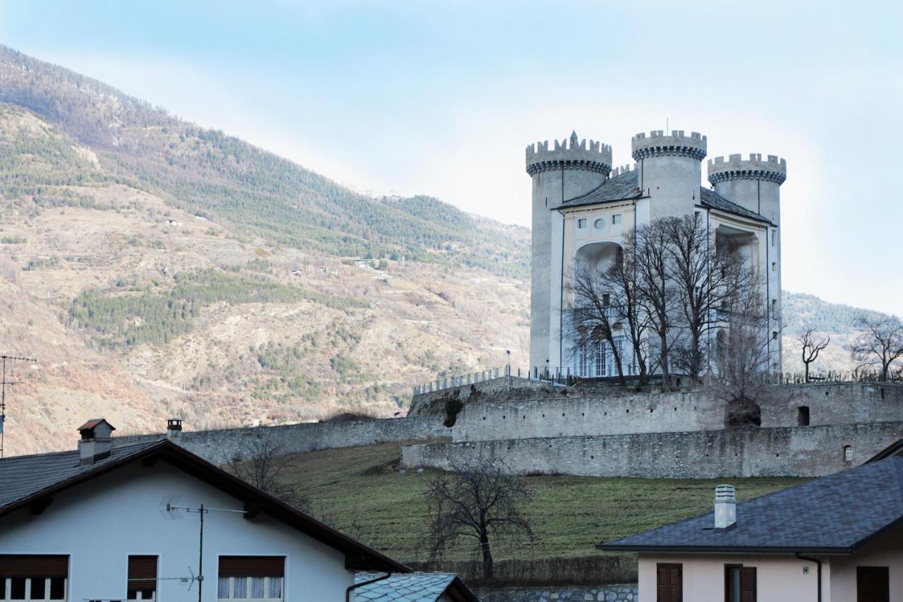 Hotel Ristorante Chateau Aymavilles Exterior photo